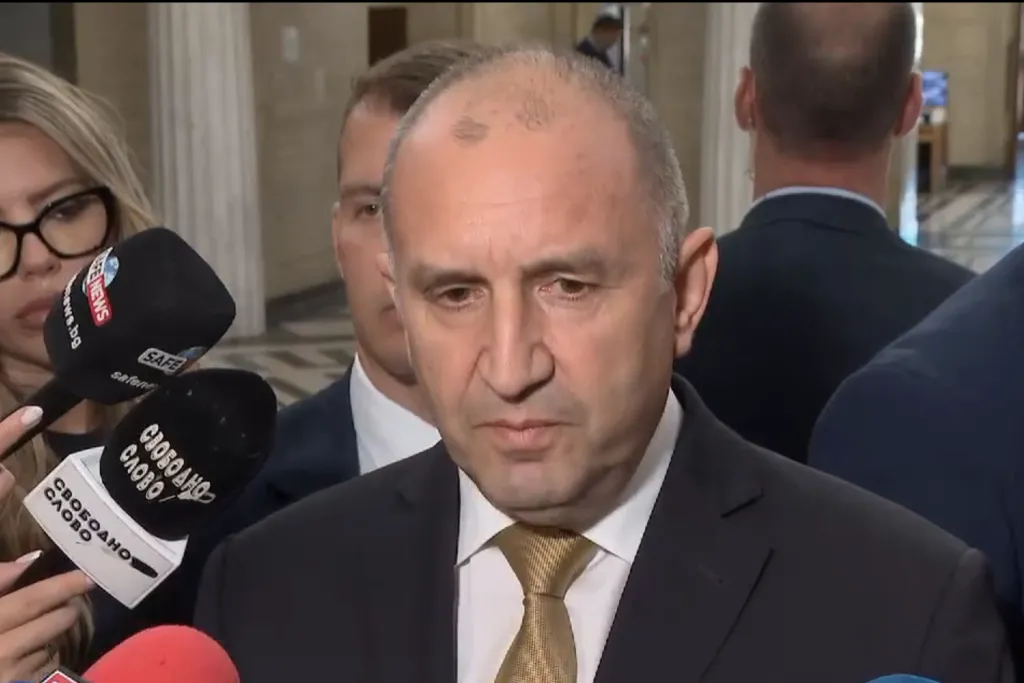 Радев: Външният министър не е подписвала декларация в Украйна, няма разнобой в правителството