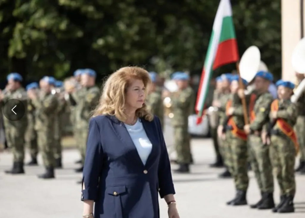 Илияна Йотова към състава на 3-та авиационна база: Вие сте елит