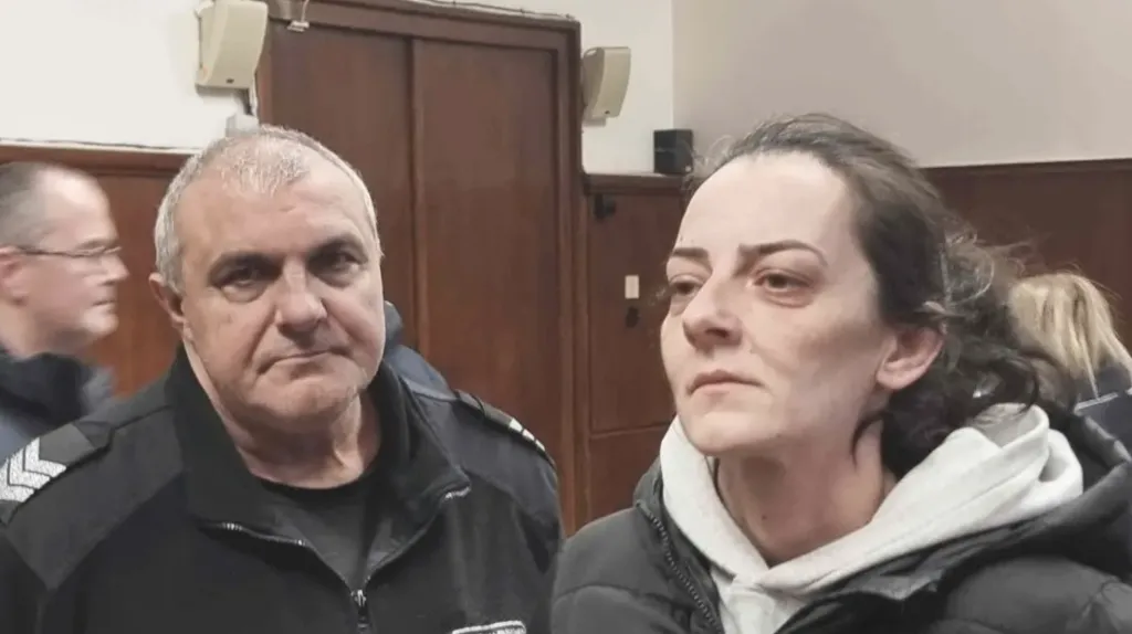 Затвор за полицайка за опит за контрабанда на 2 кг кокаин през „Капитан Андреево“