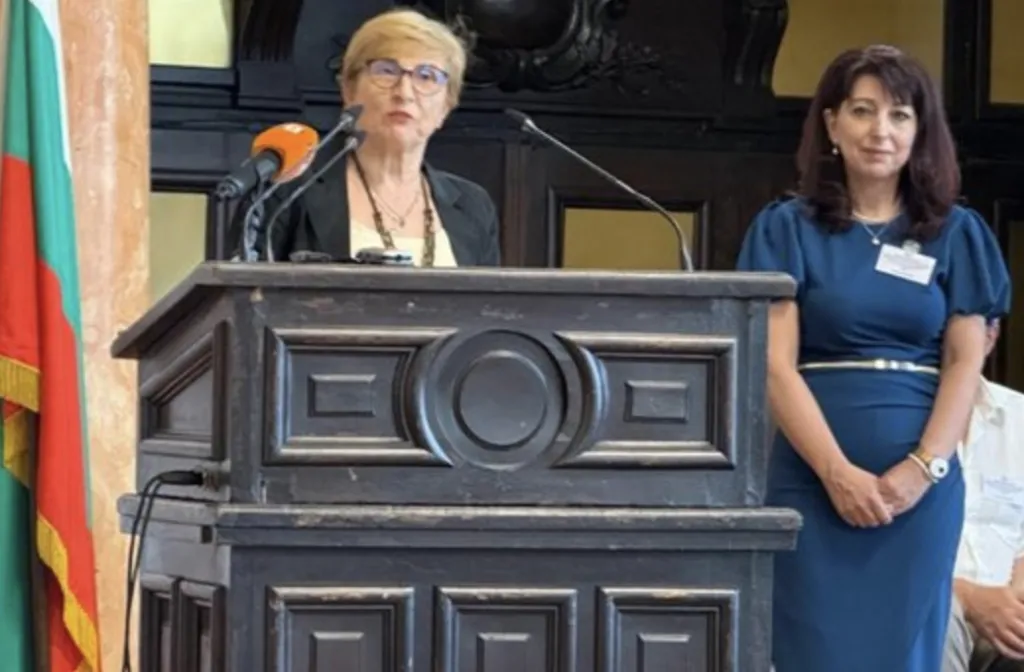 МОН: Подкрепата за българските неделни училища зад граница е национален приоритет