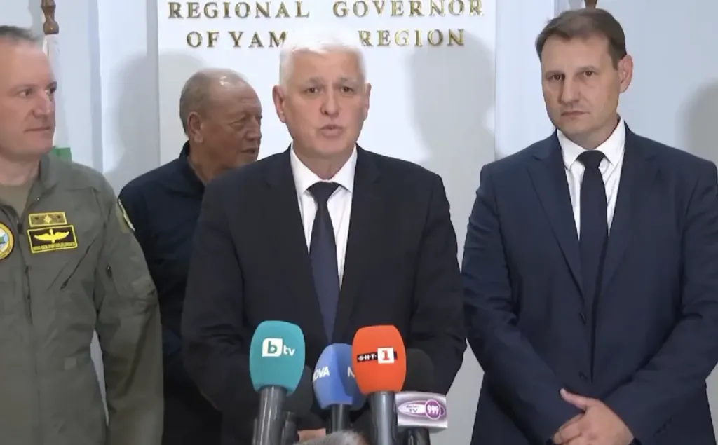 Стоянов: Самолетите ще пристигнат на летище „Безмер“ другата седмица