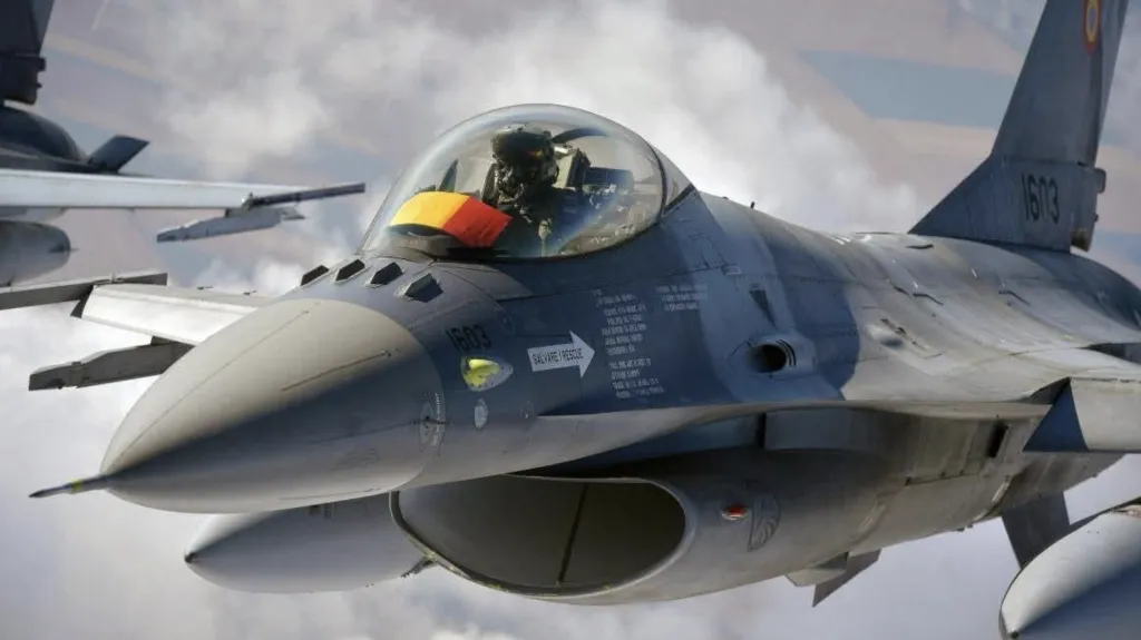 Румънски F-16 унищожи дрон в Черно море близо до българската граница