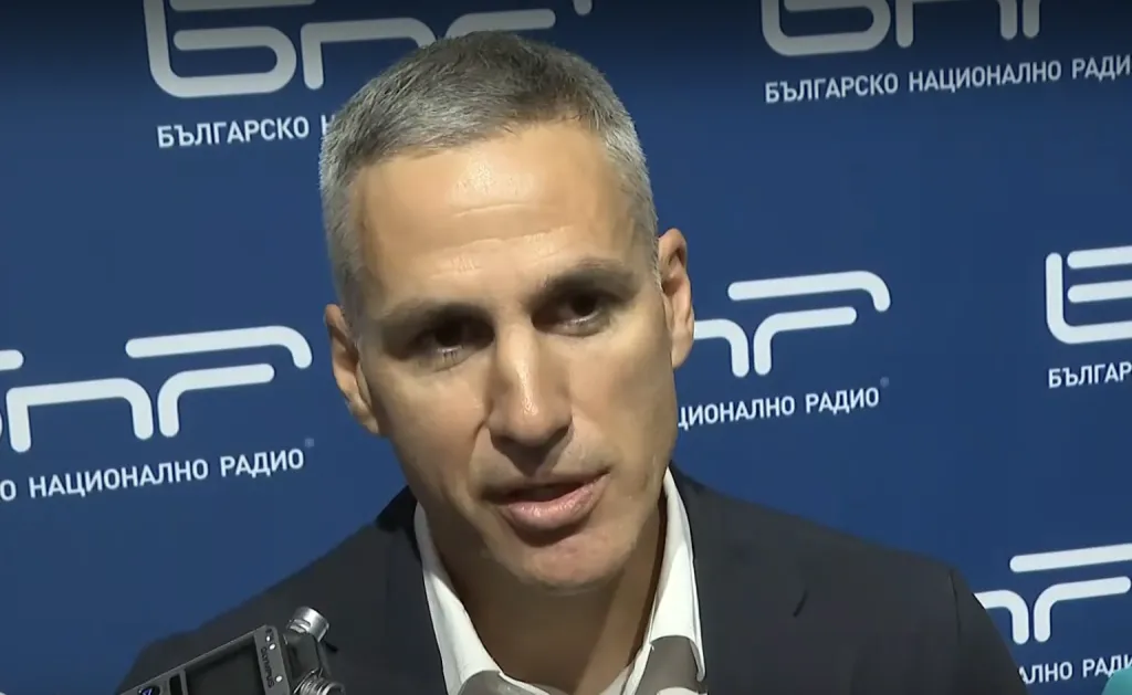 Андрей Гюров обявява във вторник кандидатурата си за президент