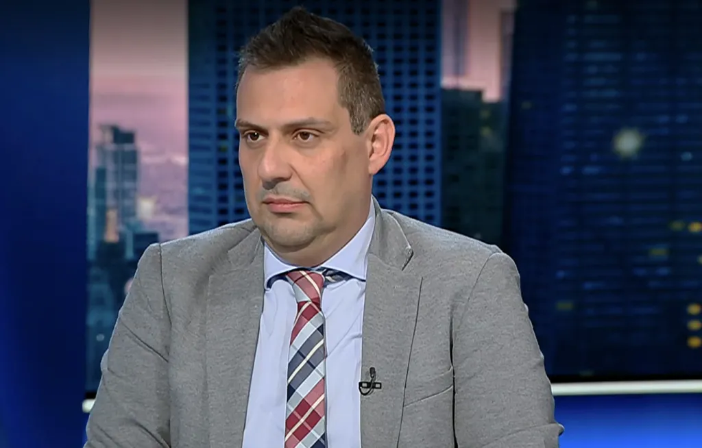 Бенчев: Доставките на петрол са гарантирани поне до средата на септември