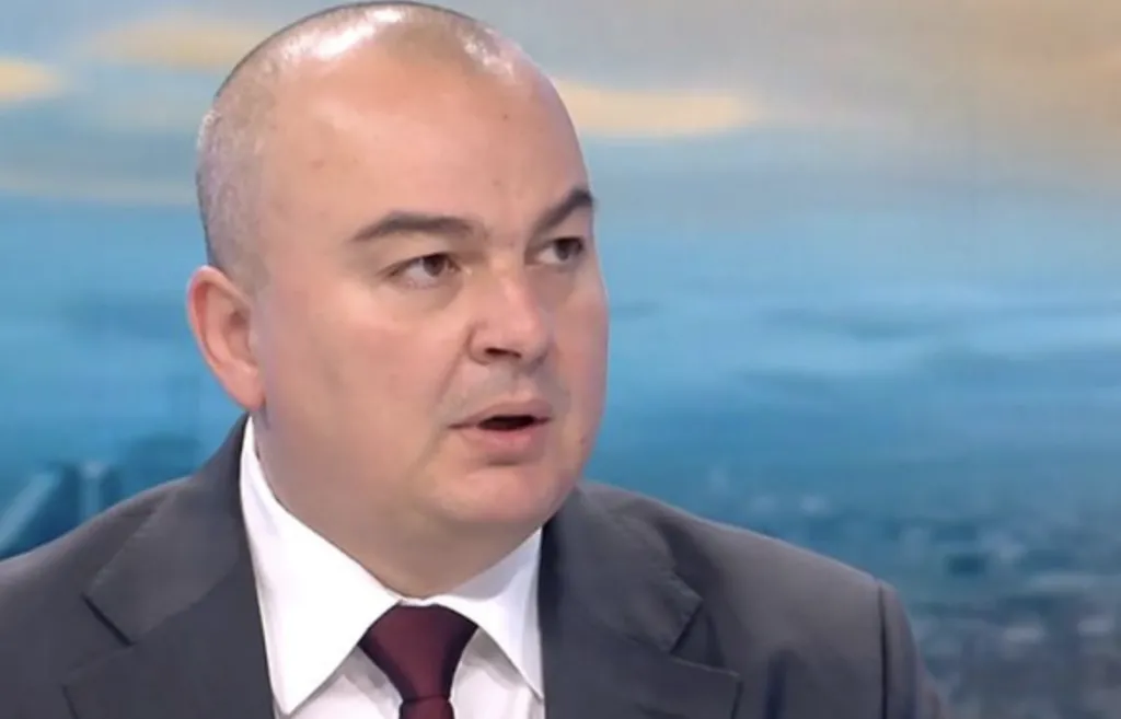 Абровски: От понеделник започват сериозни проверки и контрол на вноса на плодове и зеленчуци