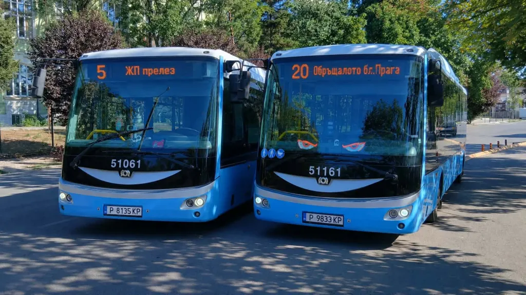 Удължава се срокът на временните промени в маршрутите на автобусни линии 5 и 20 в Русе до 16 септември