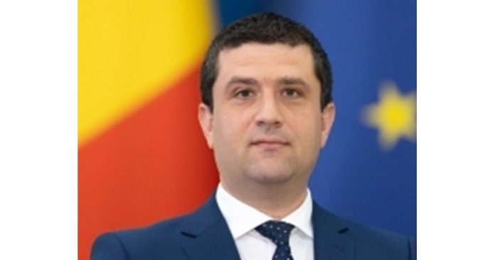 Министърът на отбраната Раду Мируца. СНИМКА: Официален сайт на правителството на Румъния