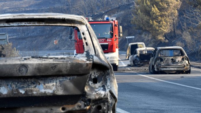 Пожари в Европа доведоха до евакуации и жертва