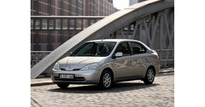 Първото поколение на Toyota Prius Плъгин хибридите също не са пощадени от автоджамбазите. Снимки: производителите