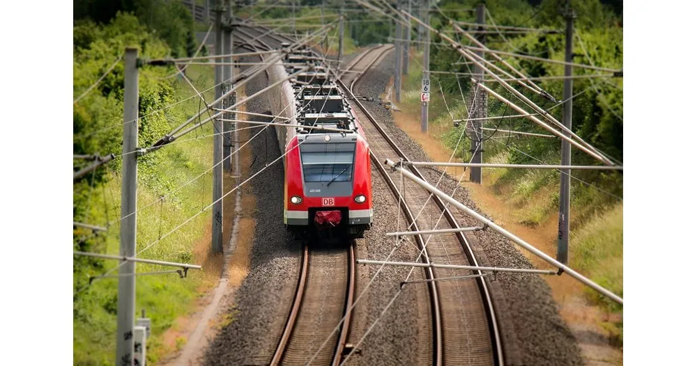 Влак за Одеса с 593 пътници е атакуван, няма пострадали