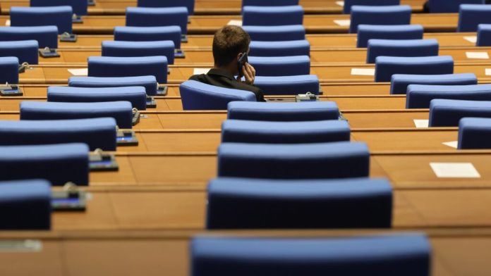 Парламентът открива есенната си работа с важни задачи