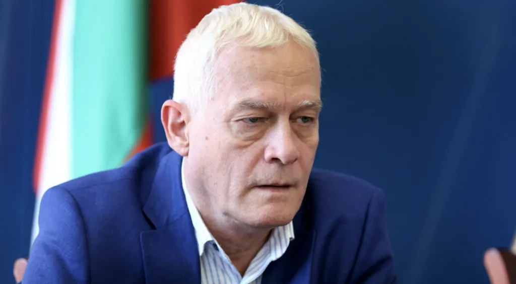 Заместник-министърът на здравеопазването проф. Петко Салчев подаде оставка