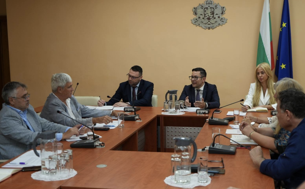 Пулев обеща силна икономика и нови работни места пред КНСБ