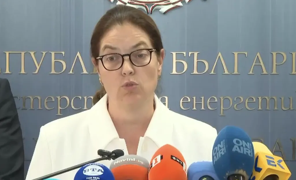 Правителството увери, че няма кризисна ситуация въпреки намаляването на мощността на АЕЦ „Козлодуй“