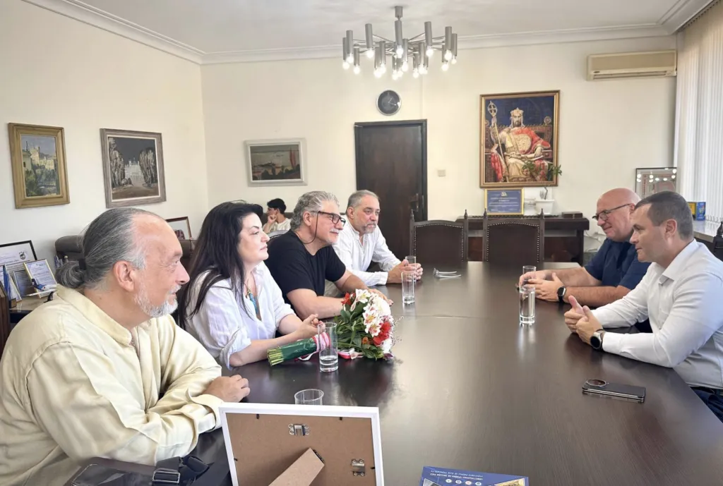 Пенчо Милков се срещна с журито на Международния конкурс за млади оперни певци – тенори „Гласът на Камен“