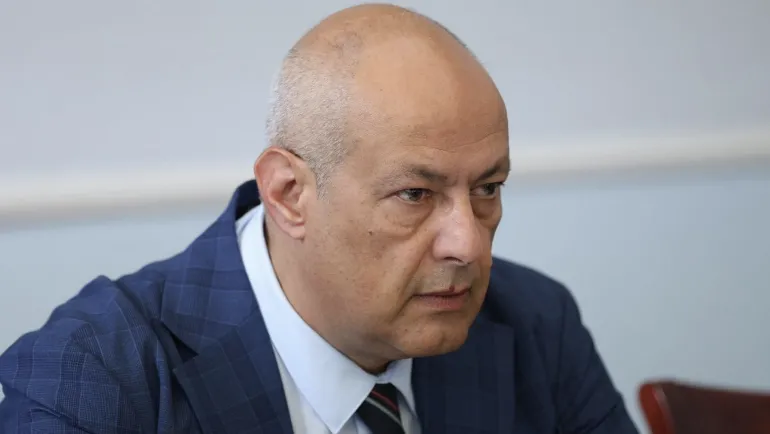 Освободиха Ивиан Бенишев от поста заместник-министър на здравеопазването