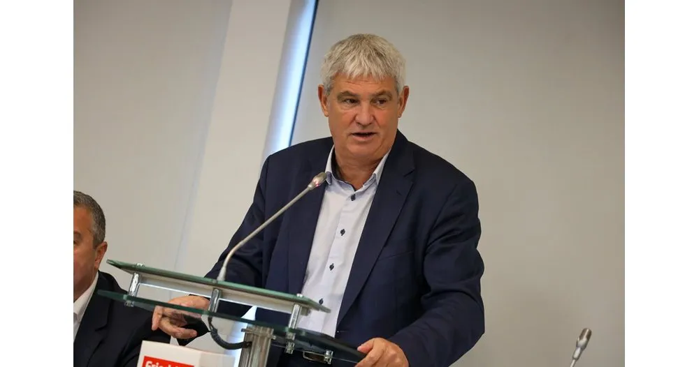 КНСБ отчете липса на политика по доходите в управленската програма