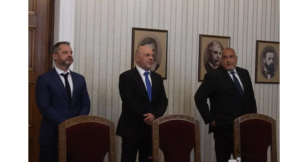 ГЕРБ отлага решението за президентската си кандидатура