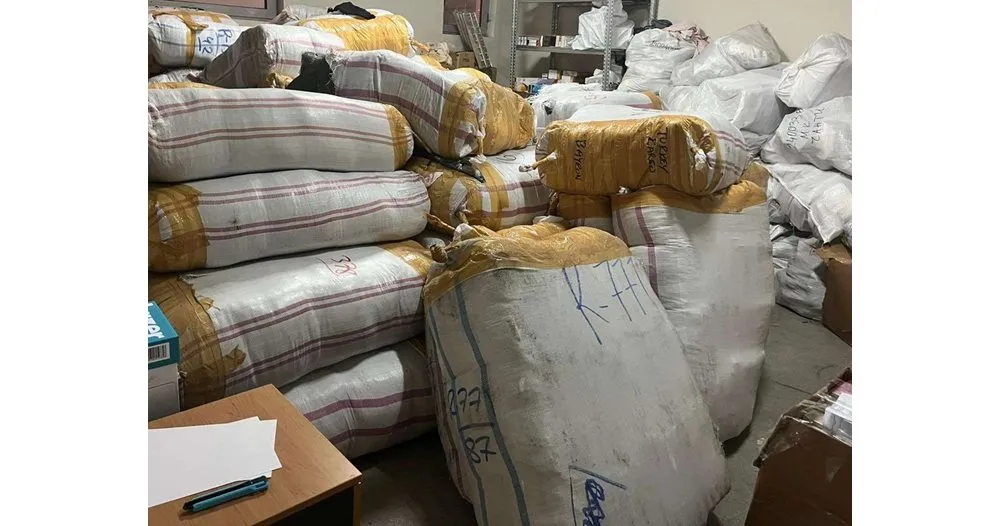 Митничари задържаха близо 40 000 стоки на Лесово