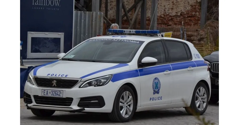Четирима гръцки полицаи ще отговарят пред съда за фатално бездействие