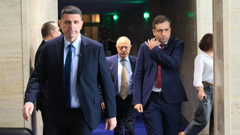 ДБ и ПП искат хазартната реклама да бъде забранена навсякъде