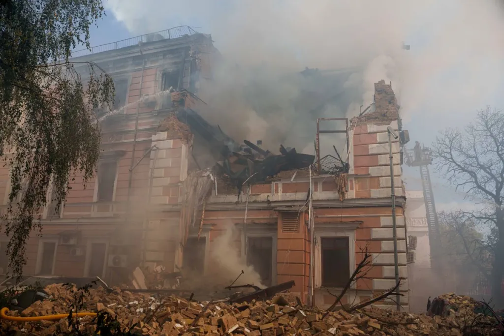 Ударите по Киев засегнаха академия и медицинско заведение