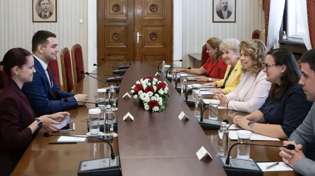 Президентът Йотова разговаря с българските младежки делегати към ООН