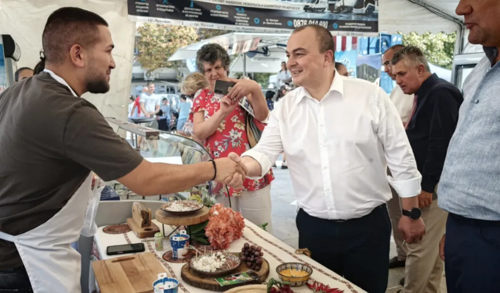 Абровски: Имитиращите продукти ще бъдат ясно обозначени, за да знае потребителят какво консумира