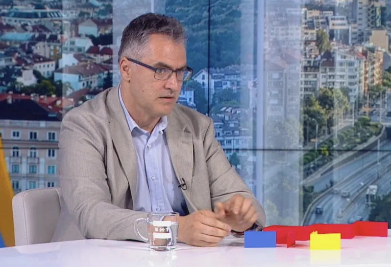 Георги Стайков: Българските ученици не ходят на училище, а ходят до училище