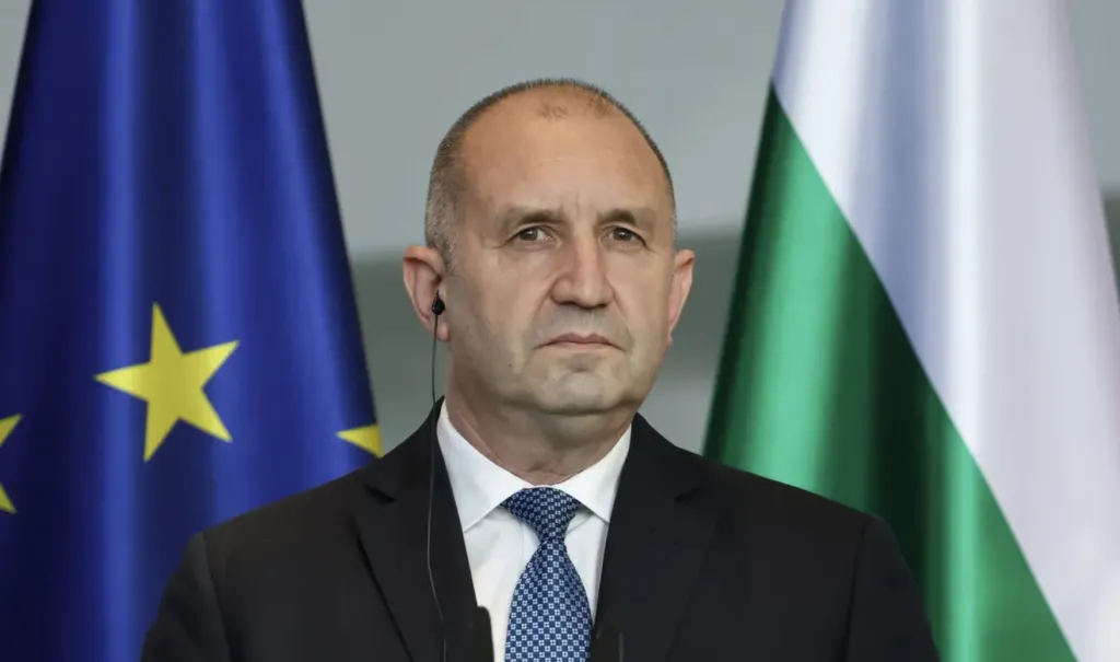 Румен Радев ще открие изложение за дронове в София