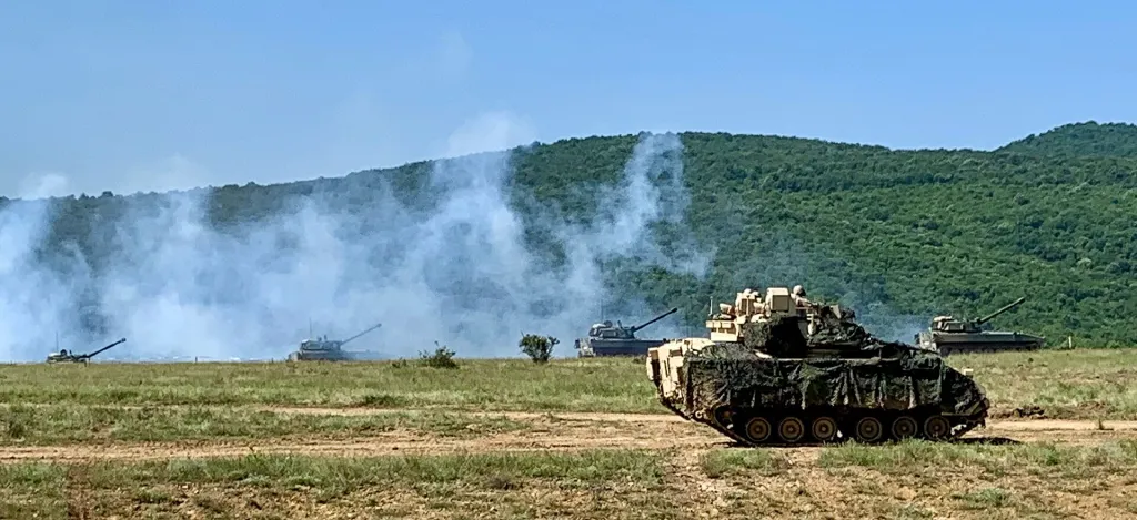 Военни формирования ще преминат по пътища и железници на 9 и 12 октомври