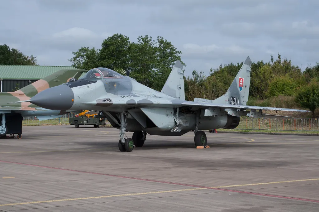 Словакия поднови проверката за военната помощ за Украйна