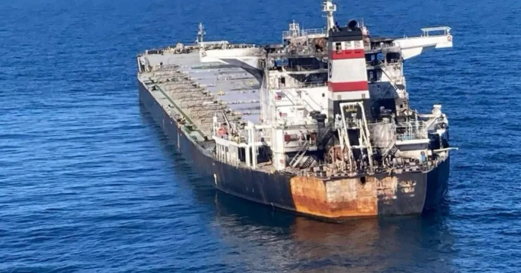 ВВС и ВМС провериха кораб, носен от теченията край Шабла