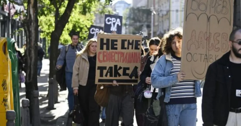 НАТФИЗ ще върне студентските права на шестима души