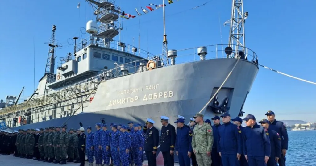България пое командването на групата за търсене на мини