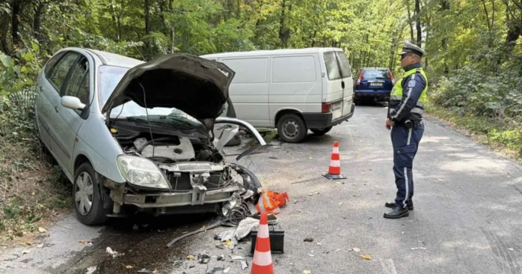 Двама шофьори пострадаха при катастрофа в Русенско
