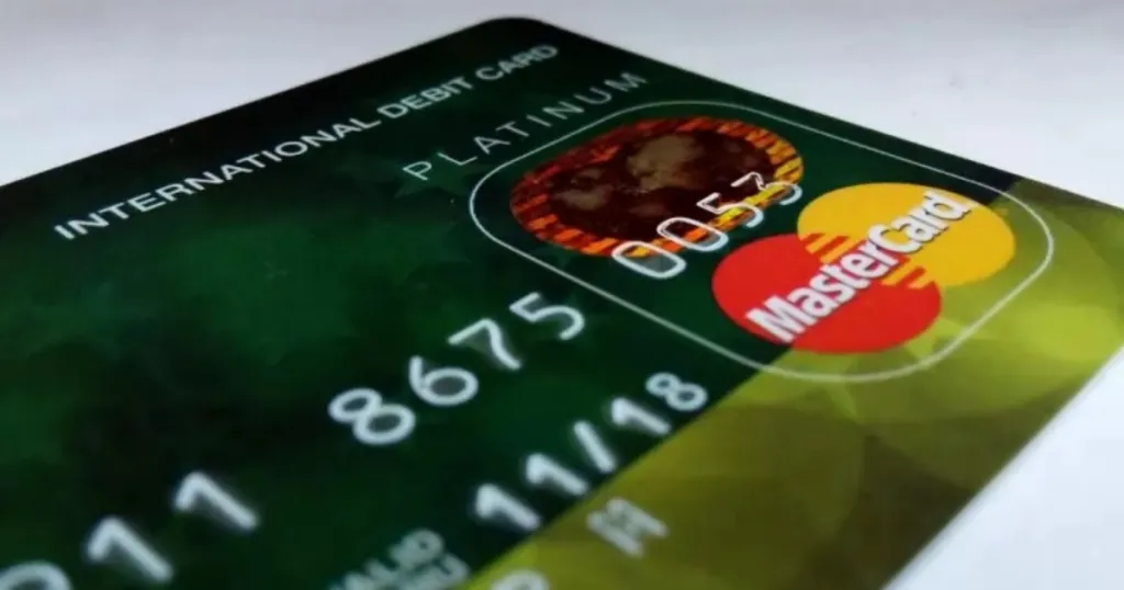 Картите Mastercard ще позволяват плащане без връзка от 2027 г.