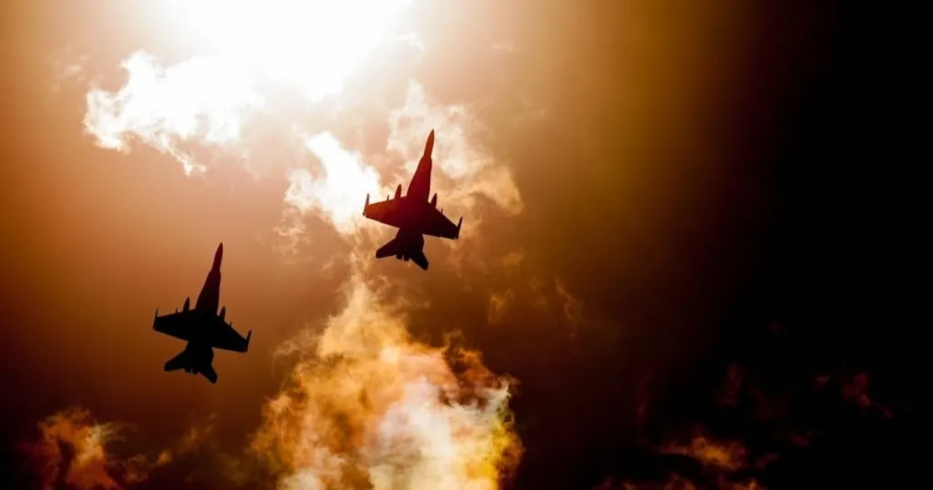Два F-16 и хеликоптер излетяха заради цели край Украйна
