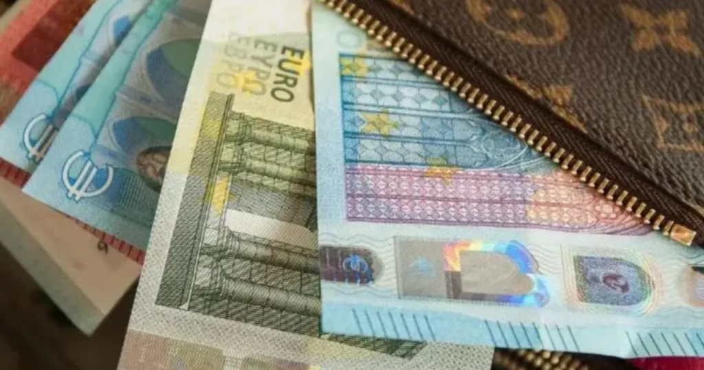 Кабинетът предлага 660 евро минимална заплата за 2027 г.
