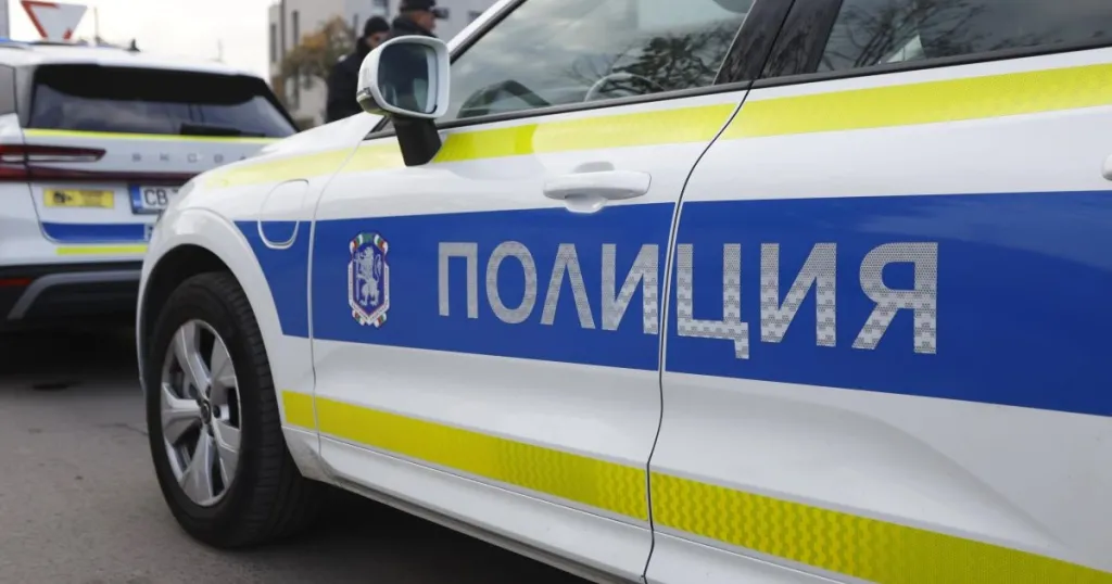 Акция в Бургас: петима задържани, проверяват сигнали за купен вот