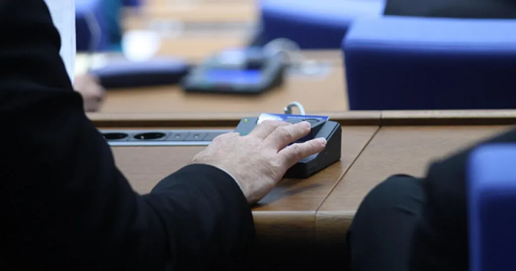 Парламентът разглежда закона за отпадъците на второ четене