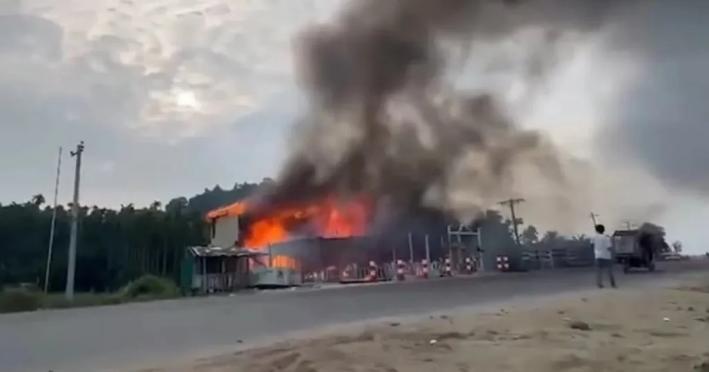 Пожар в Бангладеш уби най-малко 10 души в курорт