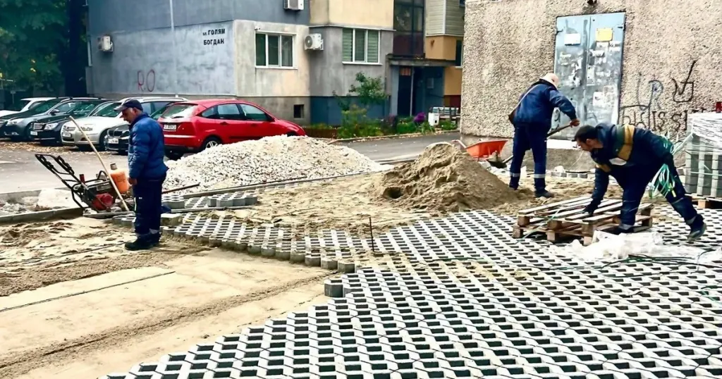 Обновено е паркомястото пред блок „Верила“ в Русе