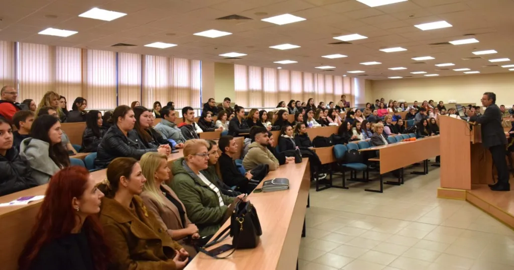 Филмът „Цвете в бурята“ беше показан в Русенския университет