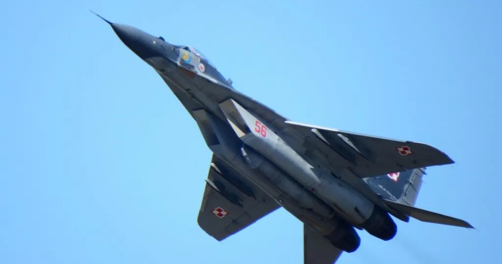 Полша ще даде два МиГ-29 на Украйна и преговаря с България