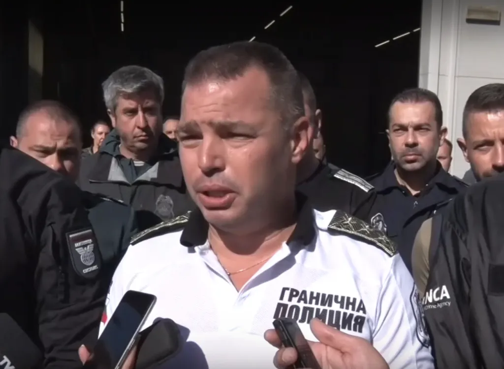 Гранични служби задържаха мигранти, наркотици и оръжия при международна акция