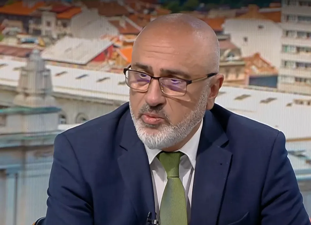 Стефан Белчев: Дефицитът може да падне до 3,5%