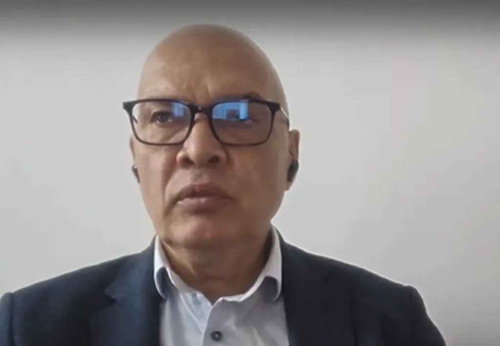 Безлов: Атаки с дронове въвличат търговски кораби във войната в Черно море