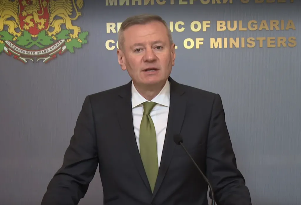 Правителството предлага отличия за трима за завръщането на останките на Самуил