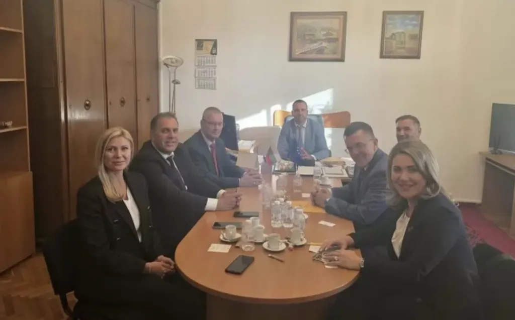 Среща в парламента събра депутати от ПБ и румънска делегация